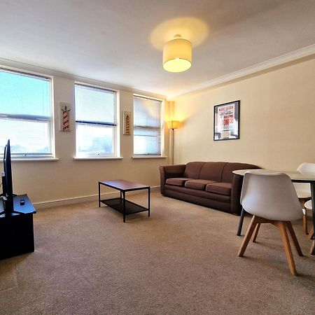 Old Town Apartments Swindon Extérieur photo
