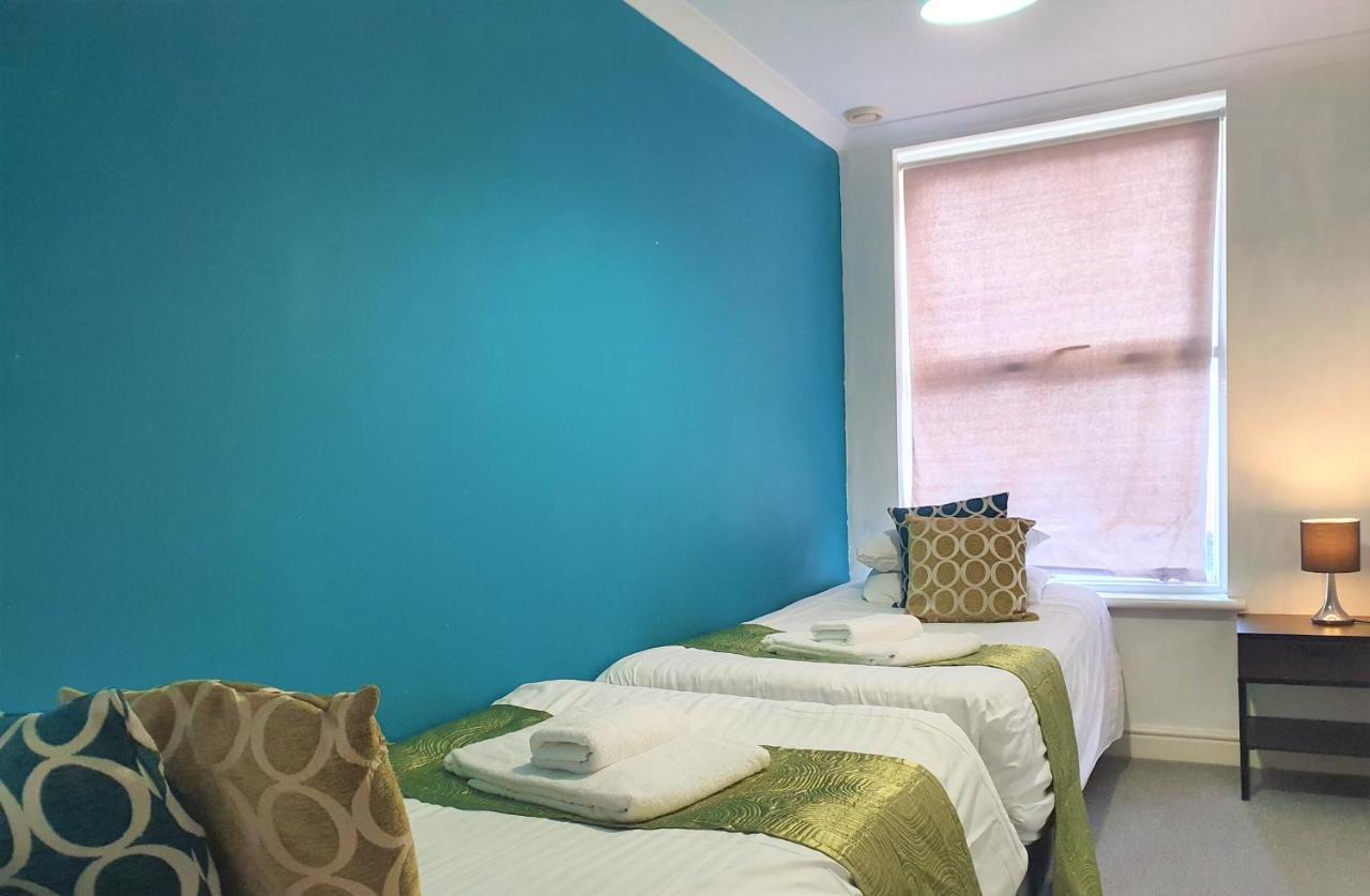 Old Town Apartments Swindon Extérieur photo