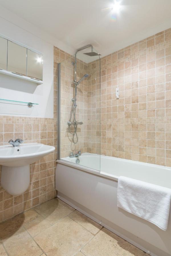 Old Town Apartments Swindon Extérieur photo